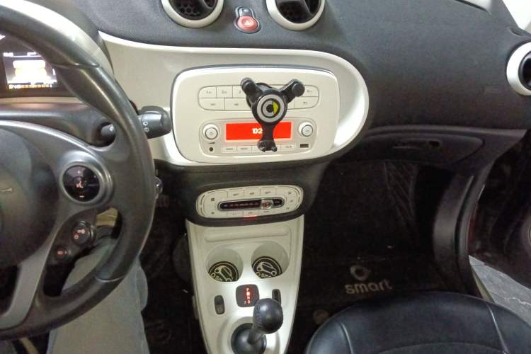 Used  fortwo 2015 1.0L 52 kW Hardtop Passion Edition
