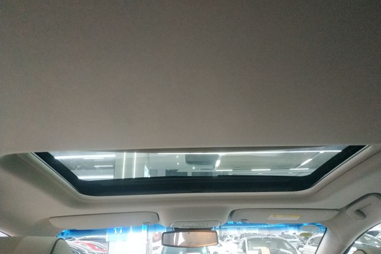 Used Buick GL8 2021 Land Cruiser Executive Class 652T Luxury Model