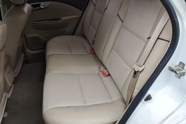 Used Buick Excelle 2015 1.5L Manual Classic Trim
