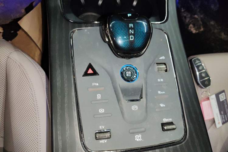 Used BYD Han 2025 DM-i 125KM Prestige Model
