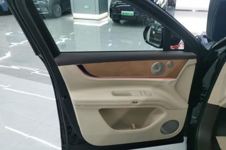 Used Hima AITO M9 2024 Range-Extended Ultra Version 42 kWh 6-Seater Model
