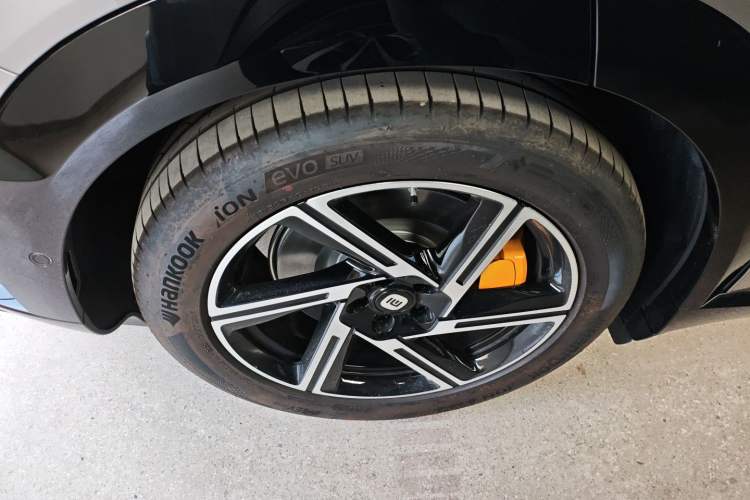 Used  YU7 2025 Ultra-Long Range All-Wheel Drive Pro Version
