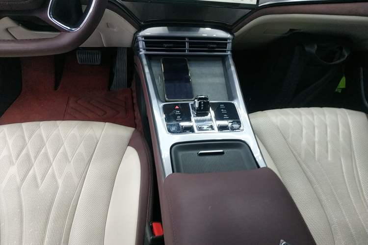 Used BYD Seal 2024 HONOR Edition DM-i 1.5T 121km Flagship Model
