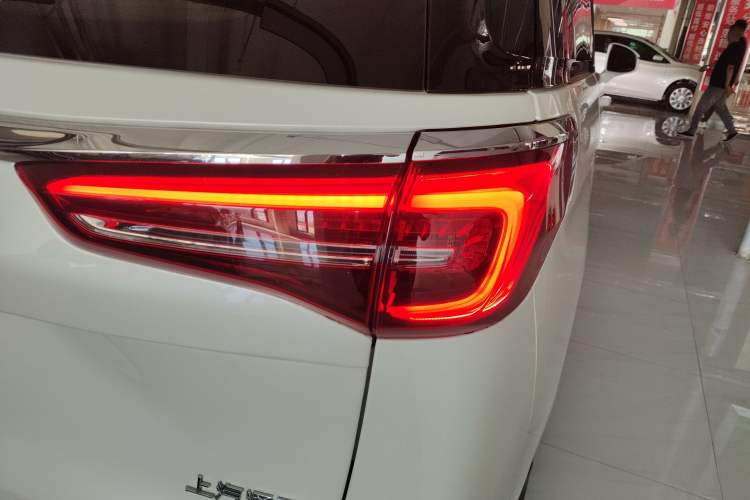 Used Buick GL8 2023 ES Lu Zun Deluxe Model
