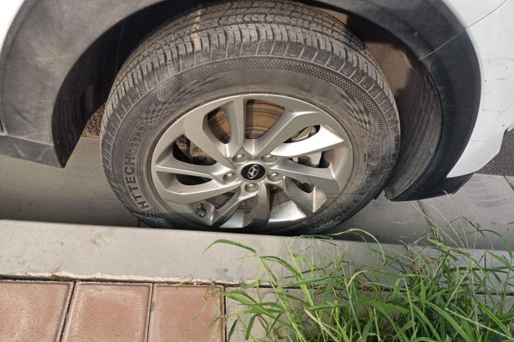 Used Hyundai Tucson 2015 1.6T Dual-Clutch Two-Wheel-Drive Smart Model
