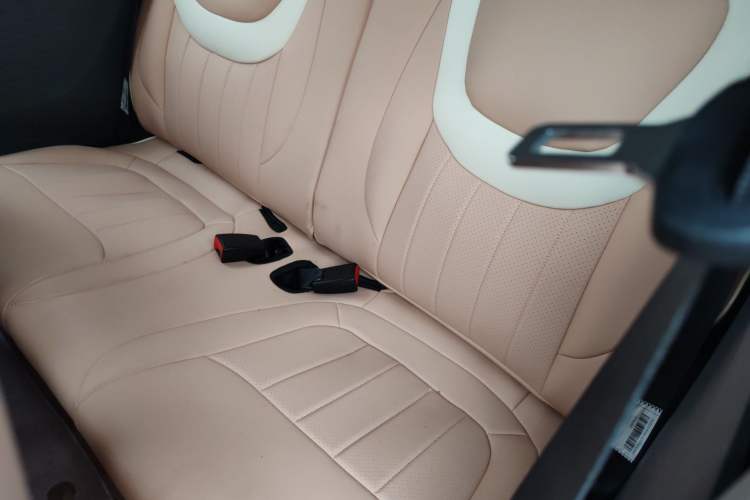 Used Wuling Hongguang MINIEV 2022 Macaron Premium Model – Lithium Ternary Battery
