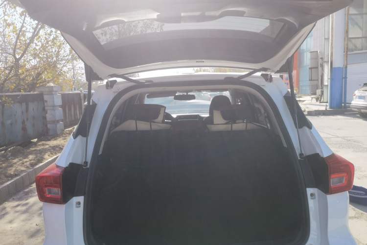 Used Haval M6 2019 1.5T Manual Two-Wheel Drive Urban Version China VI Standard
