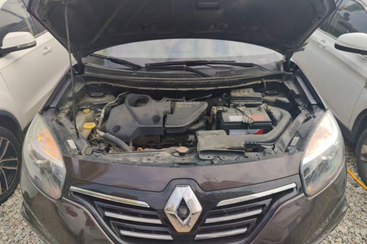 Used Renault Koleos 2013 2.5L 4x4 Urban Edition
