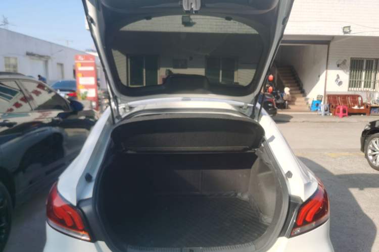 Used MG 6 2019 20T Automatic Trophy Racing Edition + Sporty Rear Exhaust Racing Kit
