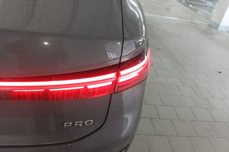 Used Volkswagen Passat 2025 Pro 380TSI Dragon Supreme Edition
