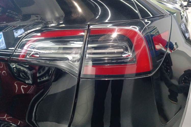 Used Tesla Model Y 2021 Standard Range Rear-Wheel Drive Version
