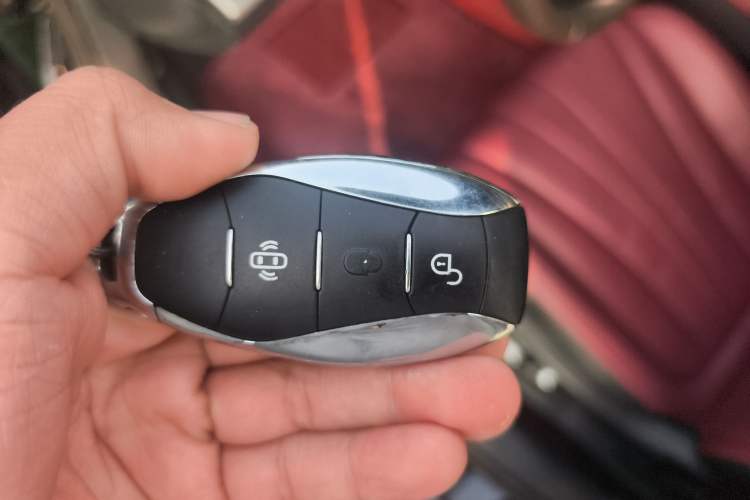 Used Hongqi H5 2023 2.0T Automatic Smart Connect Flagship Edition
