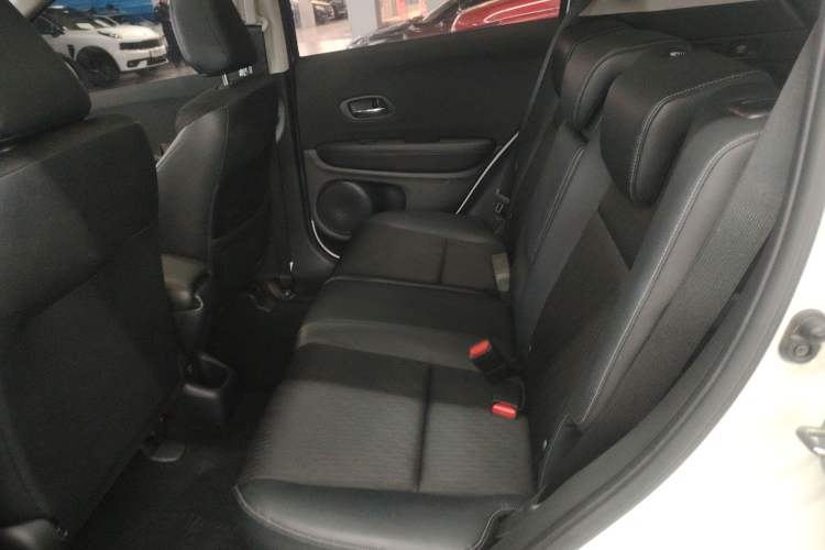 Used Honda Vezel 2020 1.5L CVT Pioneer Edition
