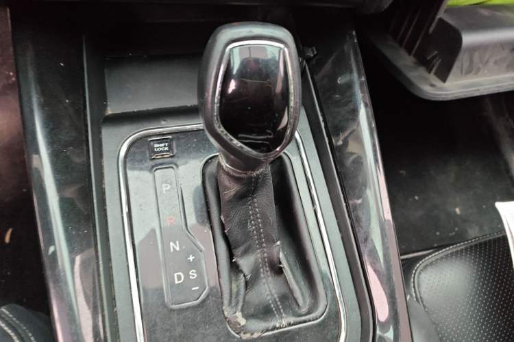 Used Dongfeng Fengon S560 2019 1.8L CVT Elite Model