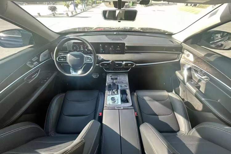 Used JETOUR X70 PLUS 2021 1.6T DCT Star 7-Seater
