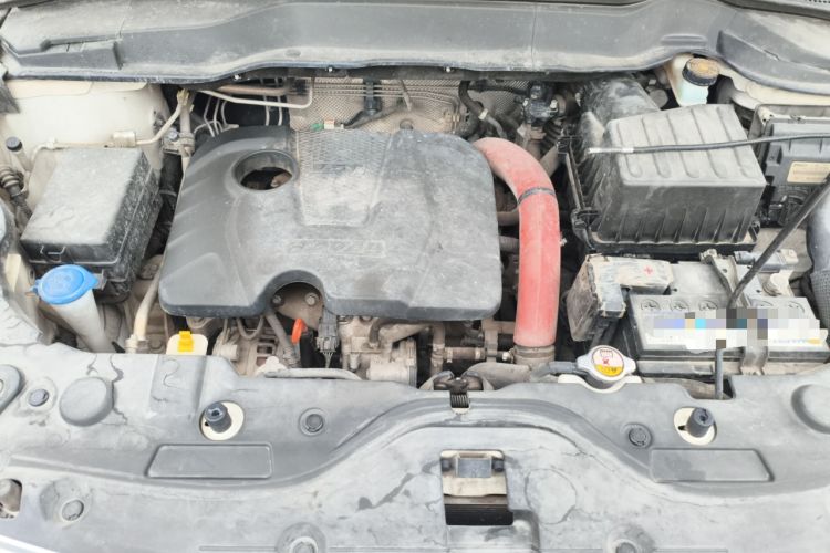 Used Haval H2 2018 Chuanxiang Edition 1.5T Dual-Clutch Two-Wheel Drive Fashion Model China V Standard
