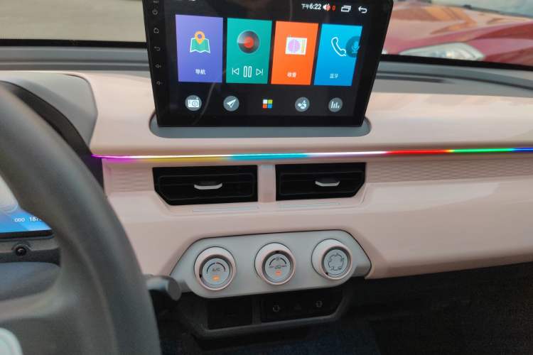 Used Chery QQ Ice Cream 2022 170km Sundae Phosphate Lithium-Ion
