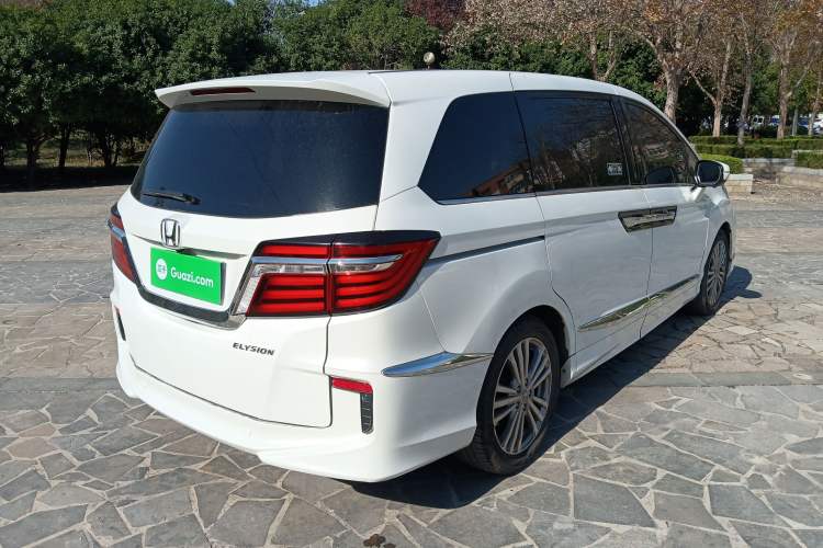 Used Honda Elysion 2016 2.4L Style Edition

