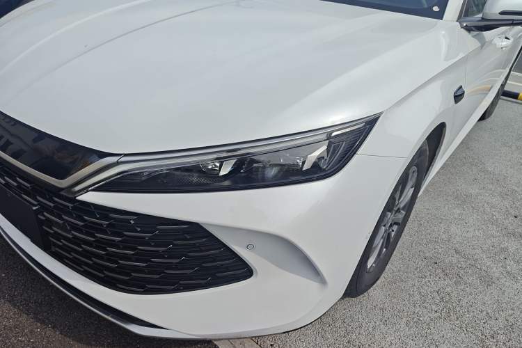 Used BYD Qin L 2025 DM-i Smart Drive 80KM Leading Model
