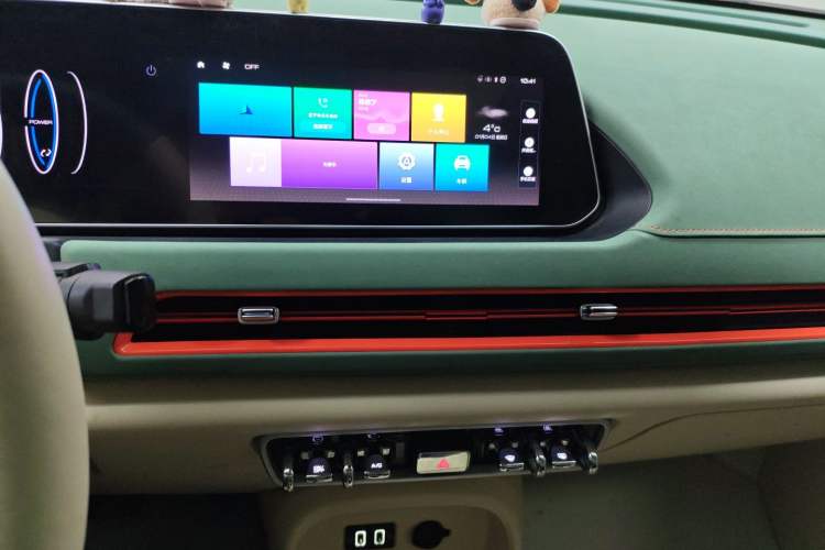 Used ORA Good Cat 2022 400km Standard Range Premium Version Lithium-Ion Battery