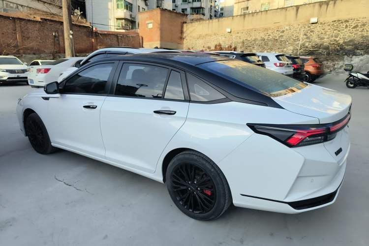 Used Dongfeng Aeolus Yixuan MAX 2023 1.5T Super Cool Trendy Dad Edition