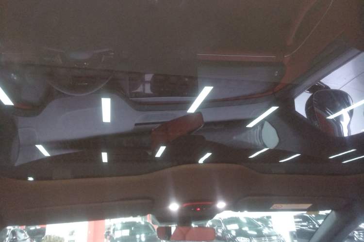 Used  SU7 2024 Rear-Drive Ultra-Long Range Advanced Pro-Level Intelligent Driving Version
