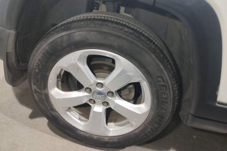 Used  Compass 2017 200T Automatic Family Edition
