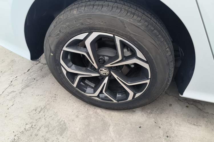 Used MG 5 2023 180 DVVT Manual Fashion Edition
