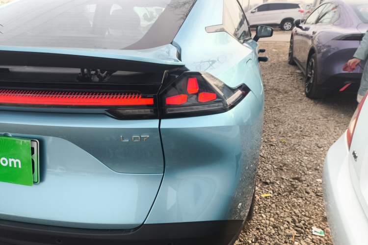 Used  L07 2024 230Max Qiankun Intelligent Driving ADS SE Range-Extended Version
