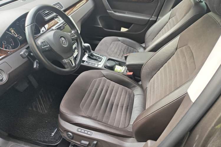 Used Volkswagen Magotan (Import) 2012 Travel Edition 2.0 TSI Comfort Version