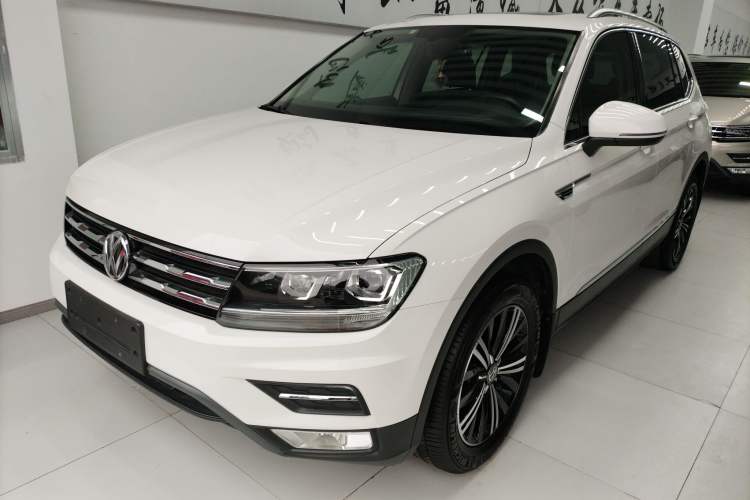 Used Volkswagen Tiguan L 2019 330TSI Automatic Two-Wheel Drive Panoramic Comfort Edition China VI Standard
