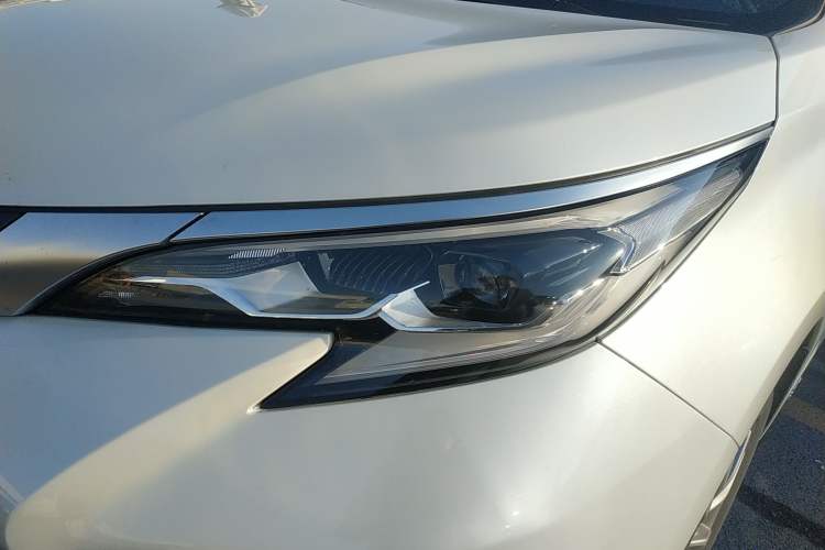 Used Toyota Sienna 2024 2.5L Hybrid Four-Wheel Drive Prestige Edition