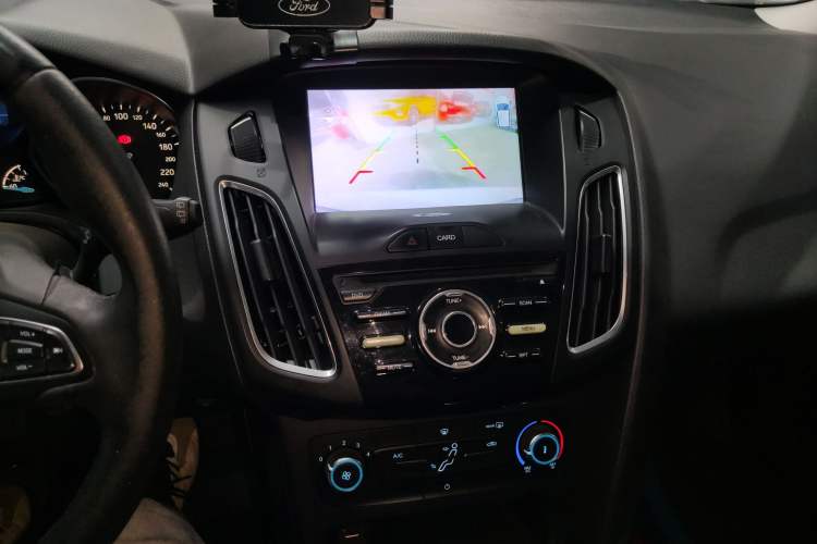 Used Ford Focus 2018 Hatchback Classic 1.6L Automatic Trendy SmartDrive Edition