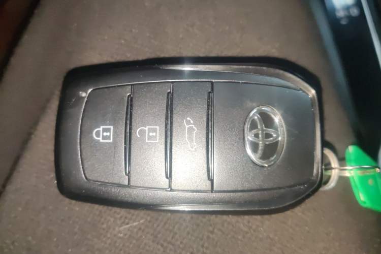 Used Toyota FRONTLANDER 2022 2.0L CVT Luxury PLUS Edition
