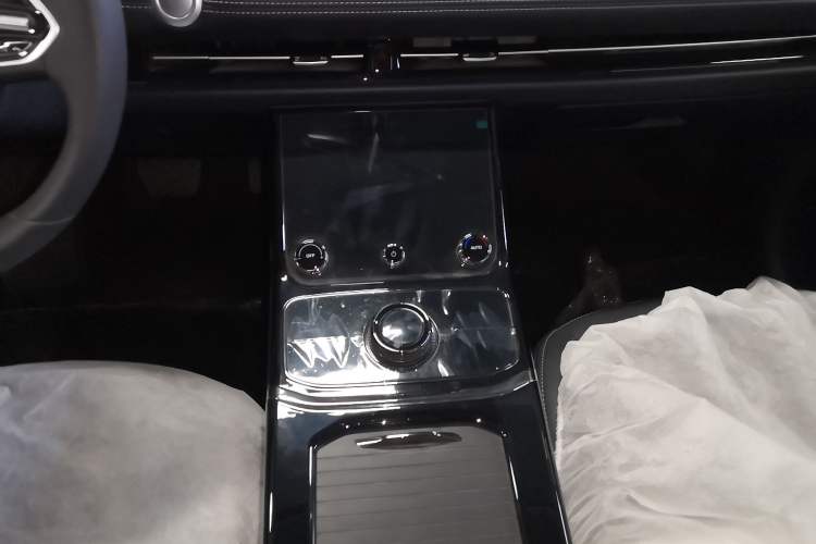 Used NETA U 2023 Neta U-Ⅱ 500 U Show Edition – Lithium Iron Phosphate