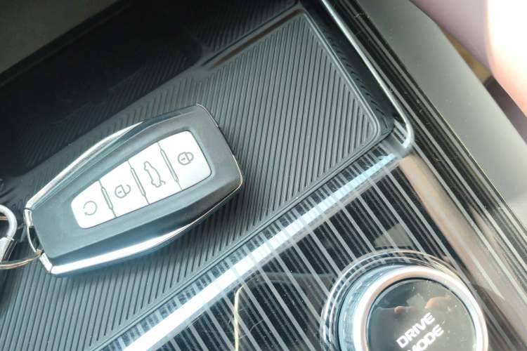 Used Geely Auto Monjaro L 2024 2.0TD High-Power Automatic Two-Wheel Drive Yunqi Version
