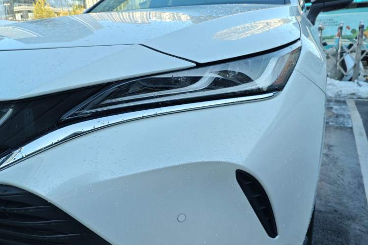 Used Toyota Harrier 2023 2.0L CVT Two-Wheel Drive Deluxe Edition