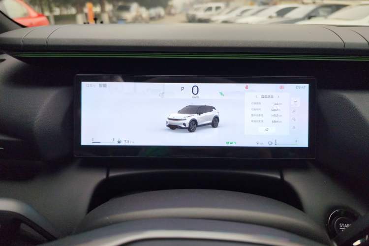 Used Lynk & Co 06 EM-P 2023 EM-P 126 Long-Range Halo
