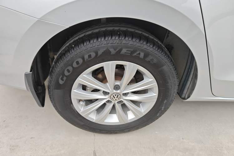 Used Volkswagen Bora 2016 1.6L Automatic Fashion Model