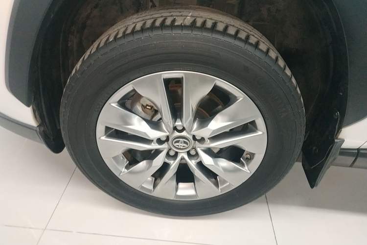 Used Toyota Wildlander 2022 Dual-Engine 2.5L E-CVT Two-Wheel Drive Luxury PLUS Edition
