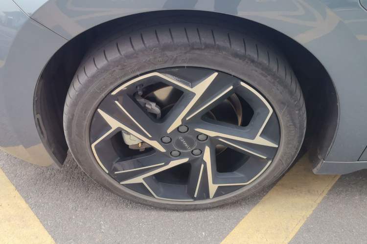 Used Lynk & Co 07 2024 EM-P 126 Long-Range Ultra
