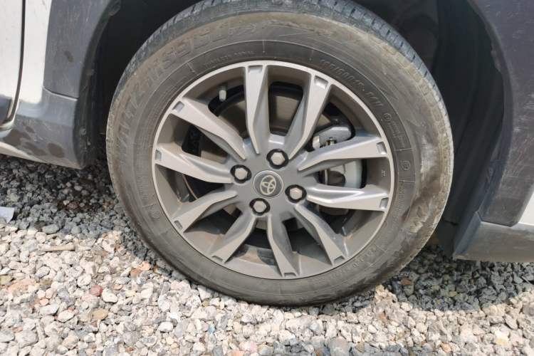 Used Toyota YARiS L 2022 X-Trail 1.5L CVT Leading PLUS Edition
