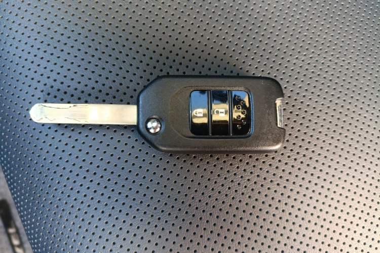 Used Honda Vezel 2020 1.5L CVT Pioneer Edition
