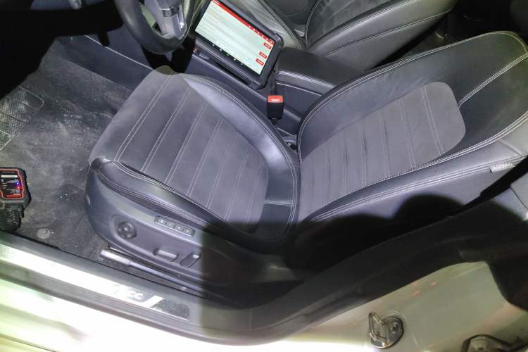 Used Volkswagen FAW-Volkswagen CC 2016 2.0 TSI Luxury Model