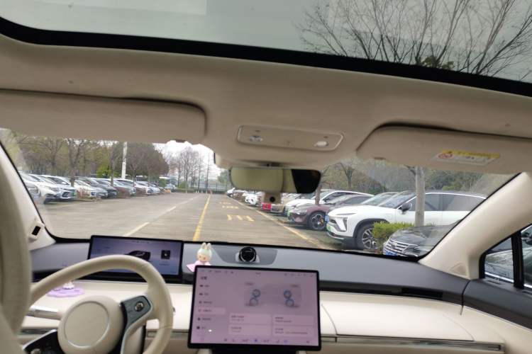 Used Hima Luxeed R7 2024 All-Electric 736 km Ultra