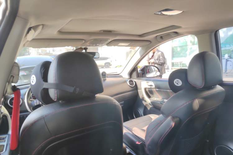 Used Haval H6 2015 Upgraded Model 1.5T Manual Two-Wheel Drive Elite Version
