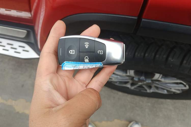 Used  BJ40 2023 2.0T Automatic Four-Wheel Drive Urban Hunter Edition Chivalrous Type
