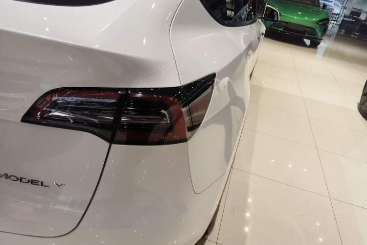 Used Tesla Model Y 2024 Rear-Wheel-Drive Version
