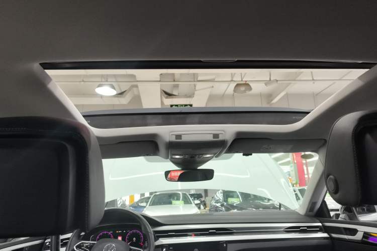 Used Volkswagen FAW-Volkswagen CC 2023 380TSI Striking Edition