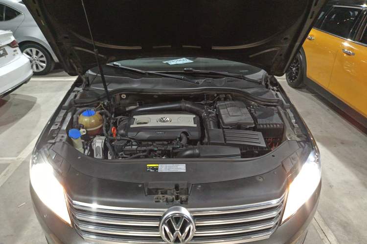 Used Volkswagen Magotan 2015 1.8TSI Luxury Model
